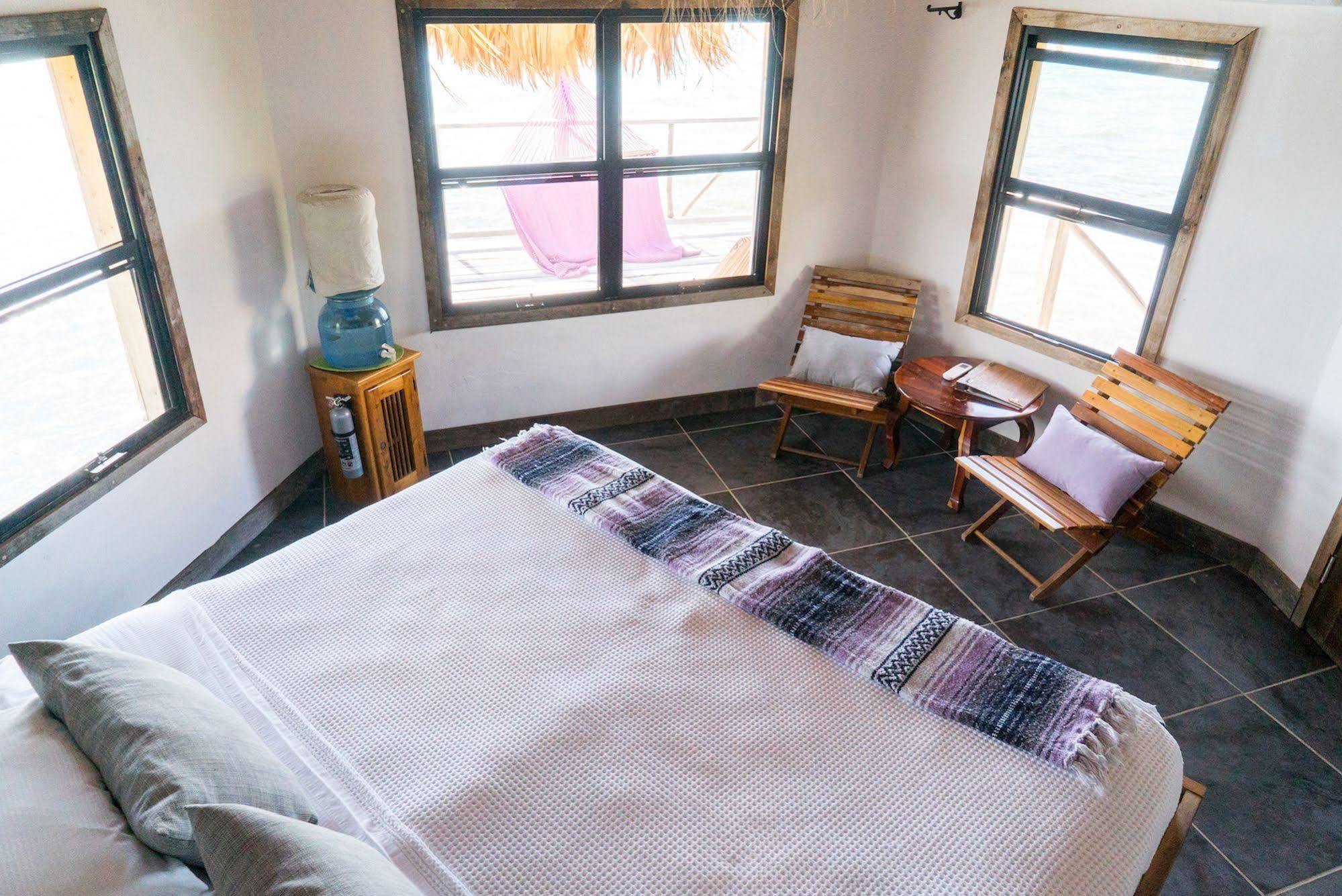 Thatch Caye Resort A Muy'Ono Resort Hopkins Eksteriør billede